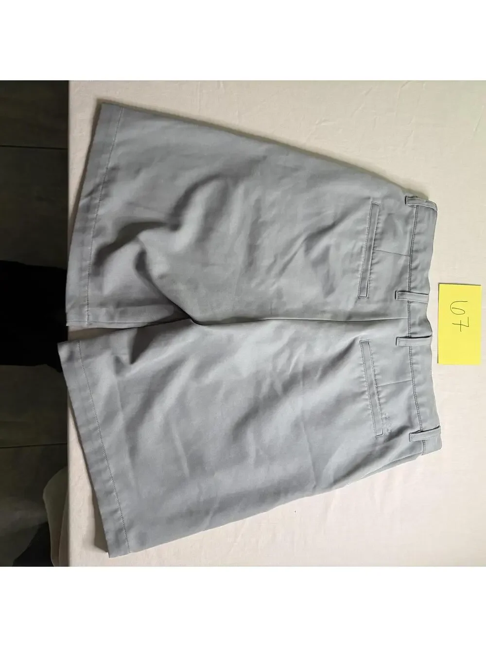 IZOD Golf Men's Gray Shorts Size 30
